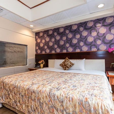 Yi Pin Business Hotel Taoyuan Eksteriør billede