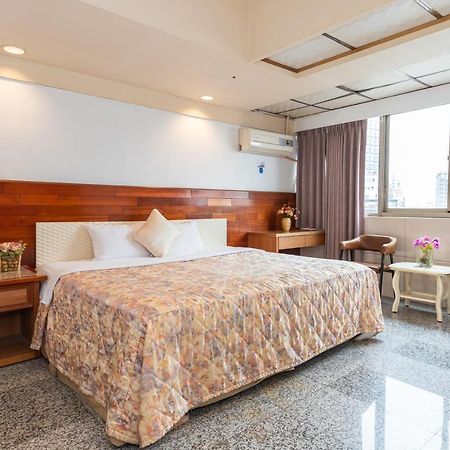 Yi Pin Business Hotel Taoyuan Eksteriør billede