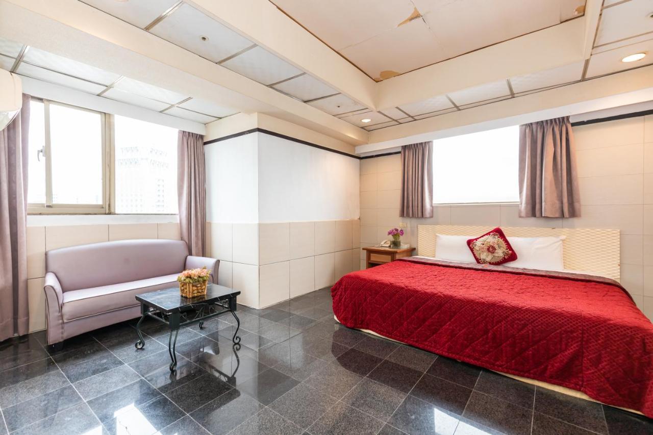 Yi Pin Business Hotel Taoyuan Eksteriør billede