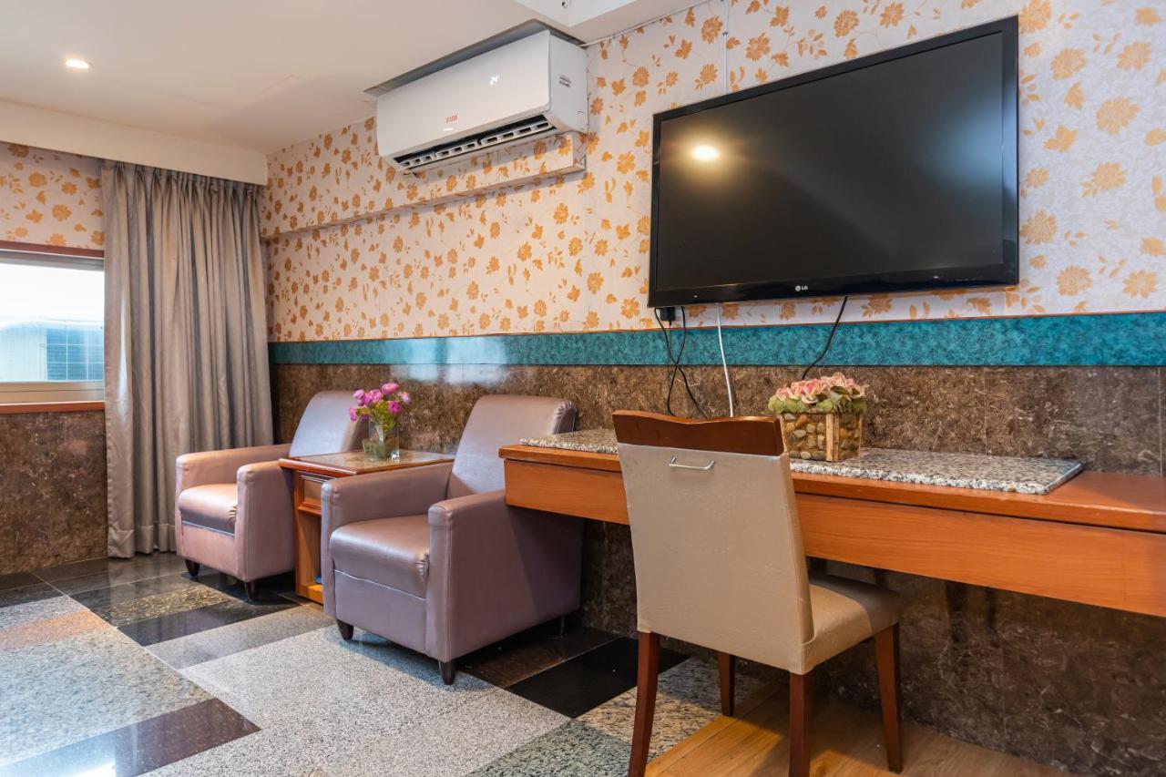 Yi Pin Business Hotel Taoyuan Eksteriør billede