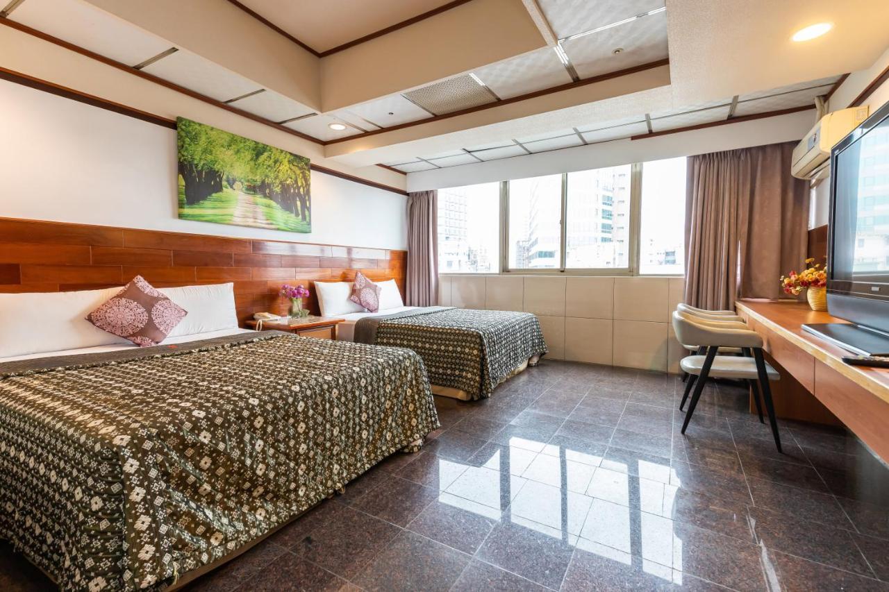Yi Pin Business Hotel Taoyuan Eksteriør billede