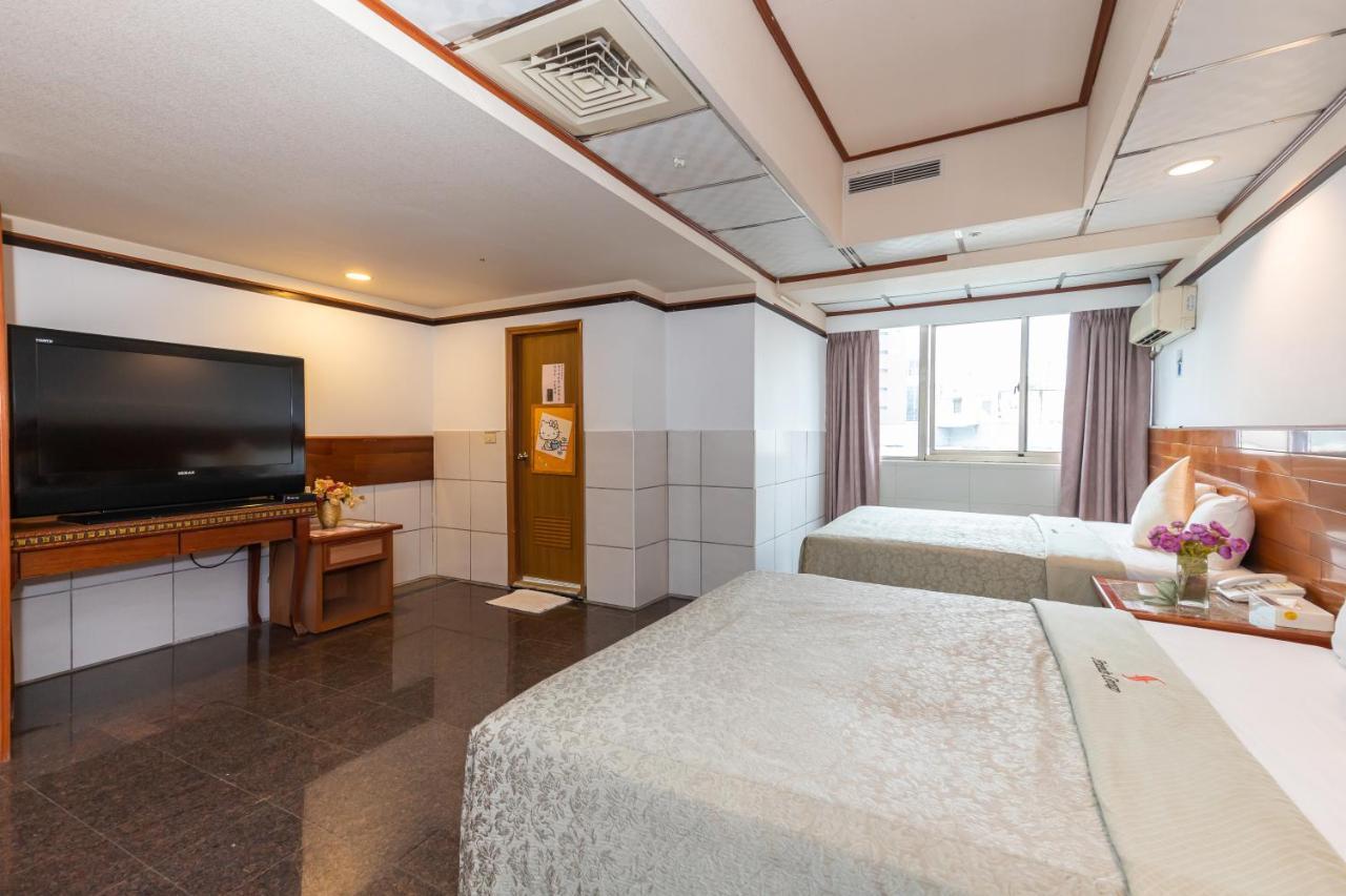 Yi Pin Business Hotel Taoyuan Eksteriør billede