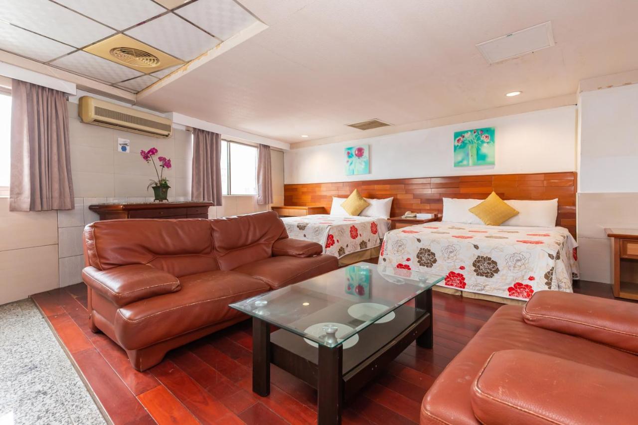 Yi Pin Business Hotel Taoyuan Eksteriør billede