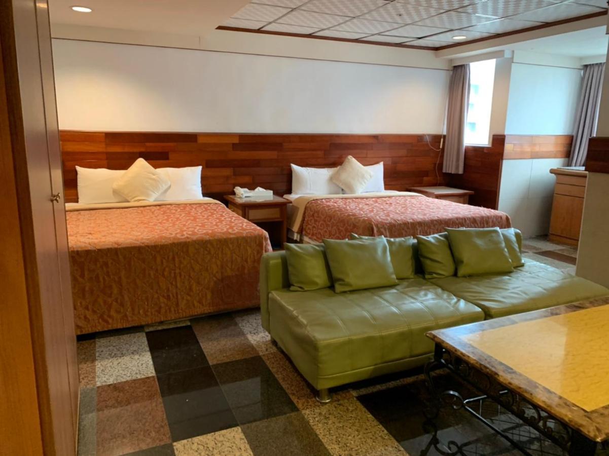 Yi Pin Business Hotel Taoyuan Eksteriør billede