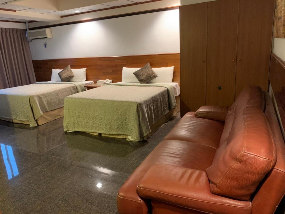 Yi Pin Business Hotel Taoyuan Eksteriør billede