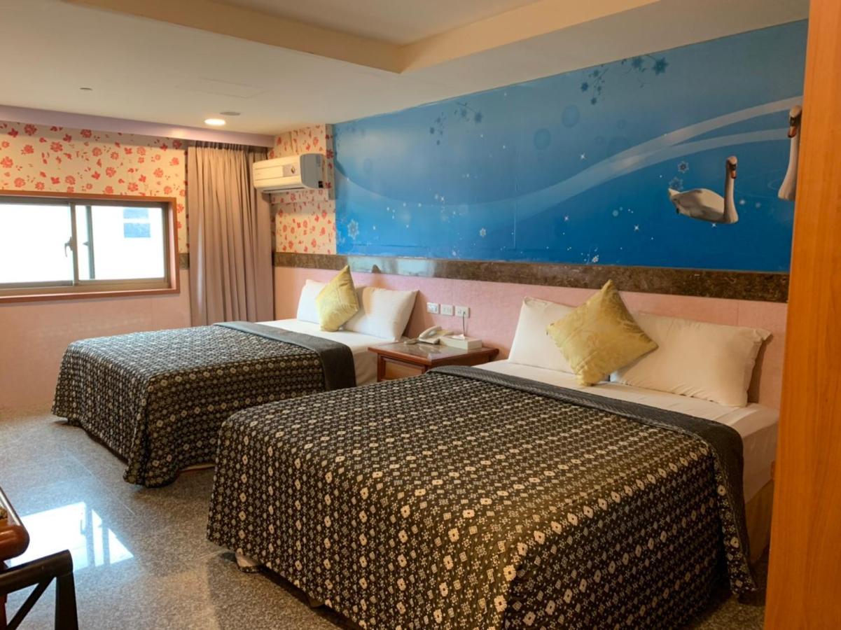 Yi Pin Business Hotel Taoyuan Eksteriør billede